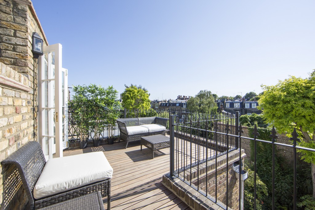 Balcony (2)