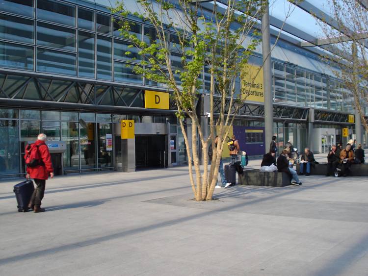 “London Heathrow Airport” by Daniel is licensed under CC BY 2.0